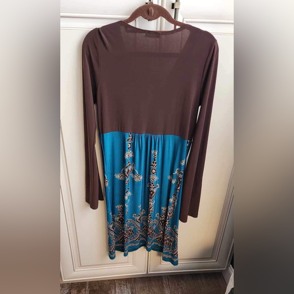 Dress - Picture 2 of 2